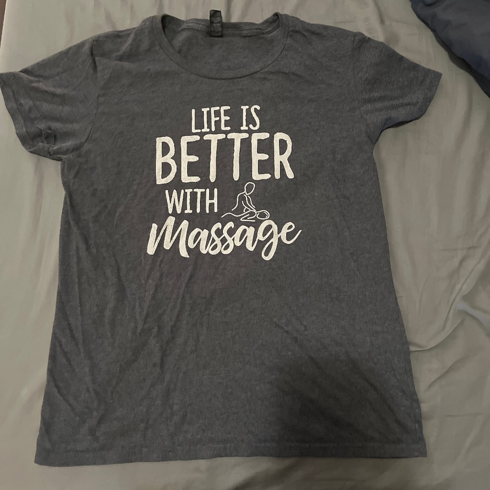 Tee shirt